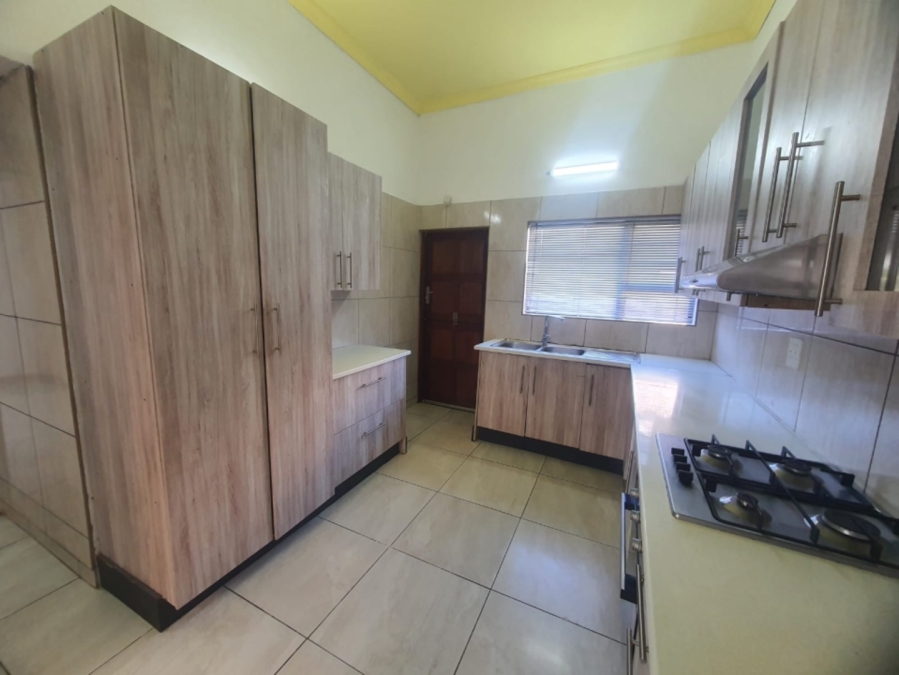 To Let 2 Bedroom Property for Rent in Bonza Bay Eastern Cape